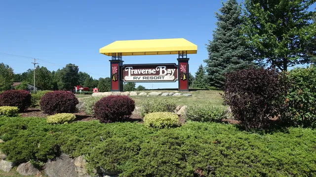 traverse-bay-rv-resort-williamsburg-v38tl