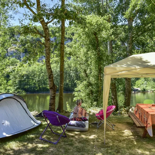 la-riviegravere-lacave-lacave-lot-v7yvh