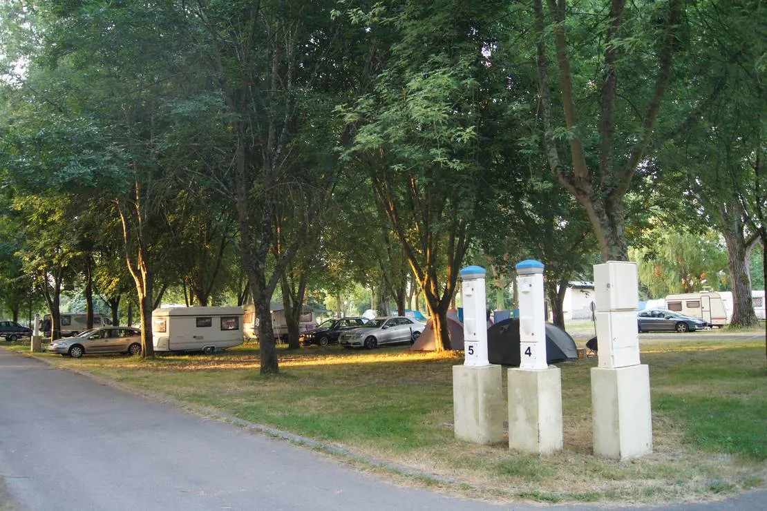 camping-au-fil-de-leau-saintes-fcydd