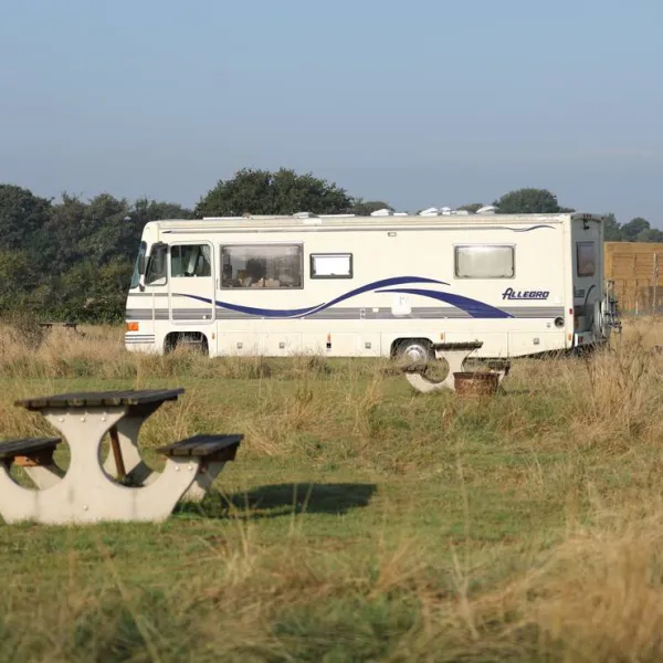 thamesview-camping-east-tilbury-village-essex-wsnzz