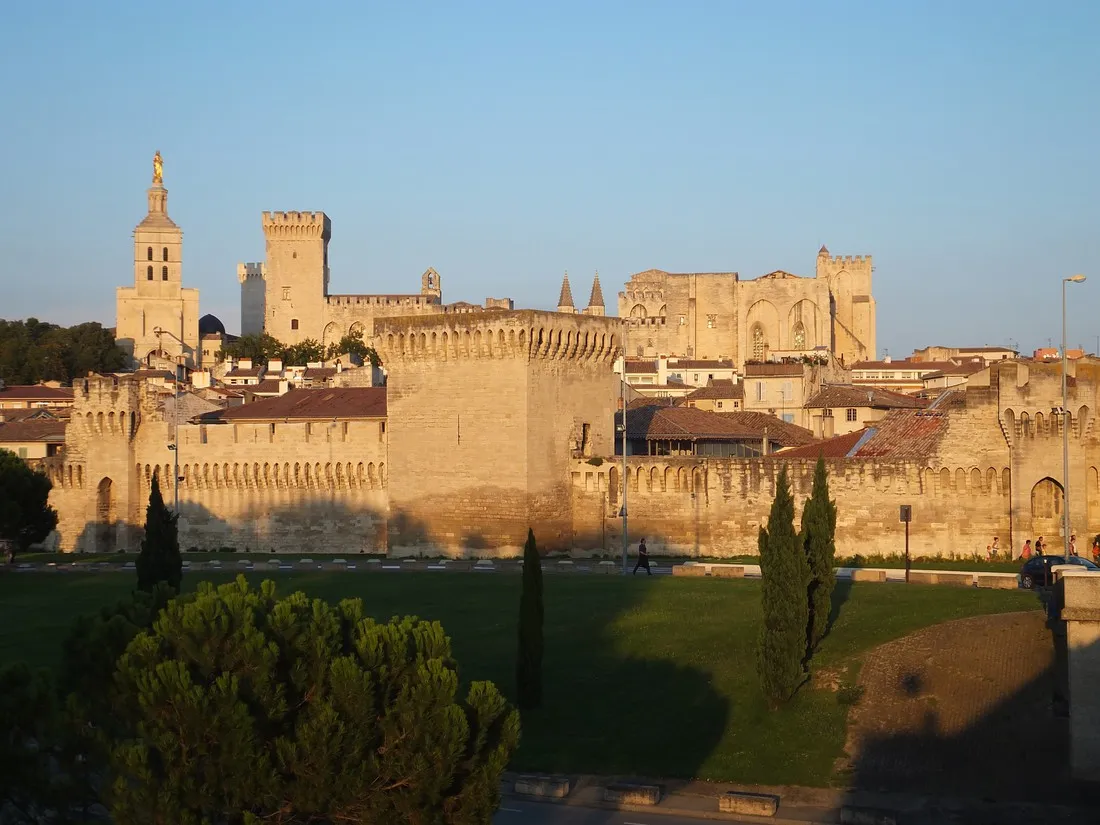 bagatelle-avignon-z4qtf