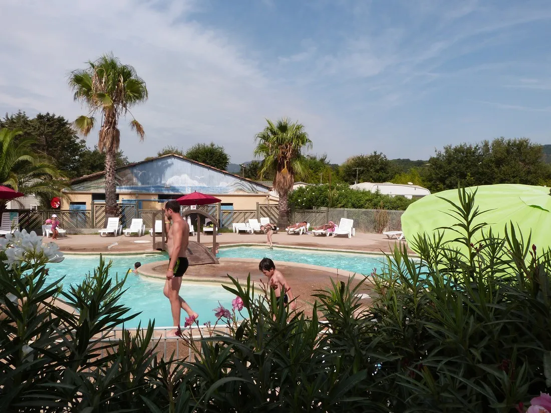 domaine-du-golfe-de-st-tropez-port-grimaud-en-grimaud-dnouw