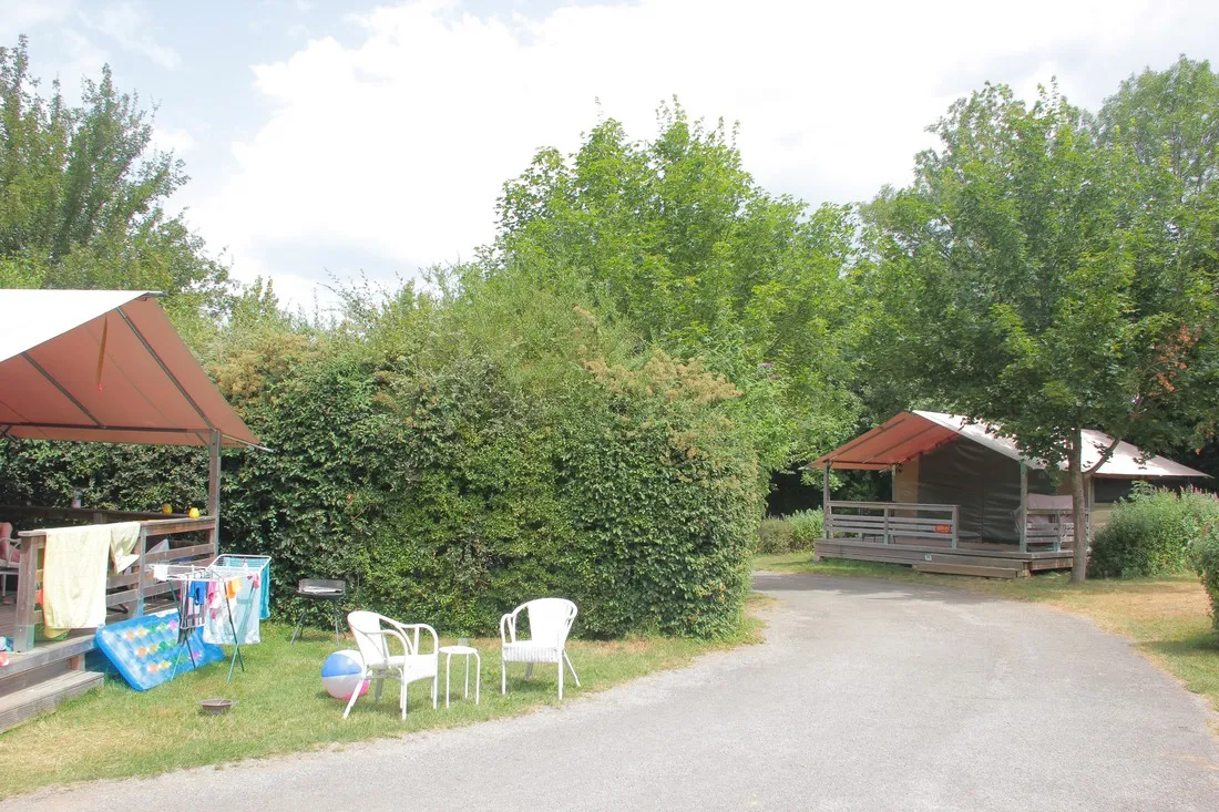 yelloh-village-la-grange-de-monteillac-seacuteveacuterac-leacuteglise-aveyron-fbtkj