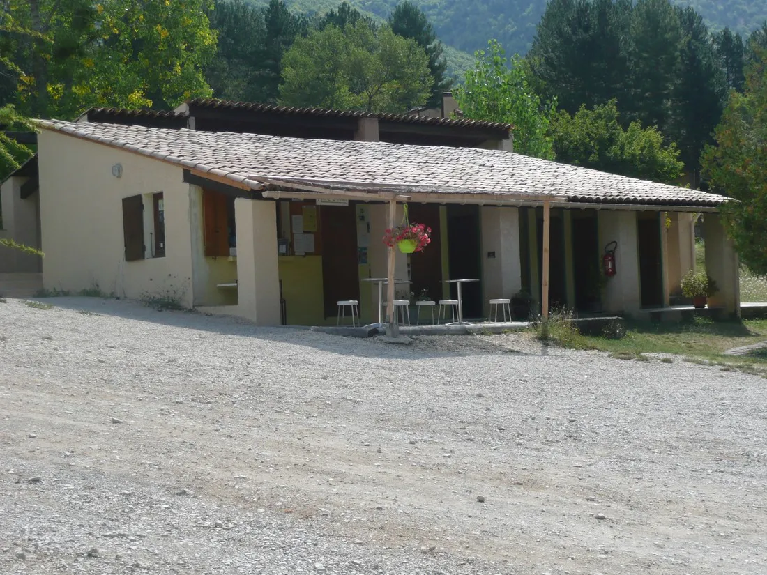 le-pre-des-arbres-montbrun-les-bains-ggbbm
