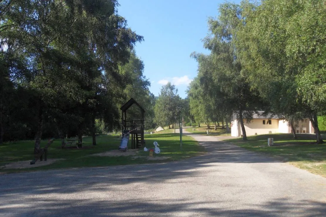 camping-municipal-villapourcon-villapourcon-d6uha