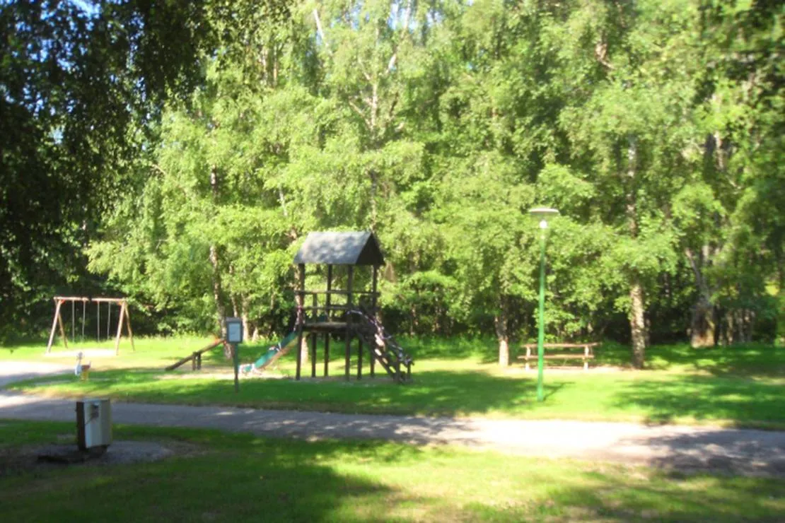 camping-municipal-villapourcon-villapourcon-uydzg