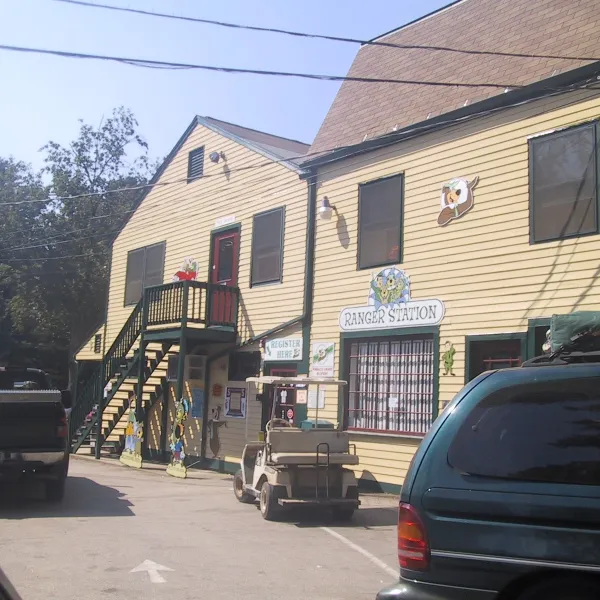 yogi-bears-sturbridge-jellystone-park-sturbridge-fssxy
