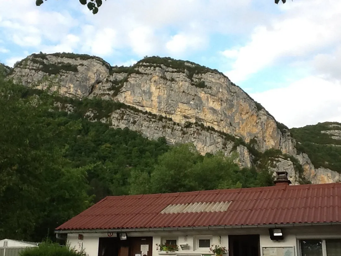 le-lac-de-coiselet-dortan-0kvdw
