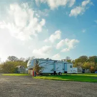 lady-heyes-touring-caravan-park-frodsham-dmbgi