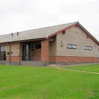 lady-heyes-touring-caravan-park-frodsham-klu7k
