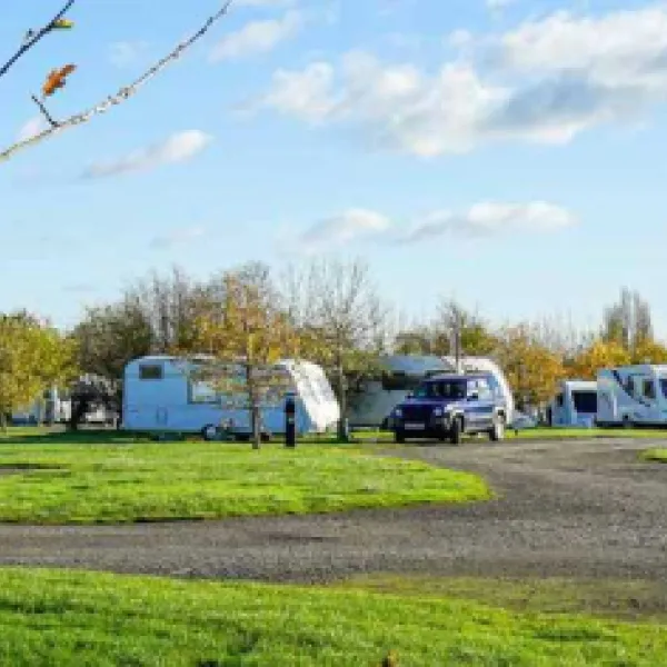 lady-heyes-touring-caravan-park-frodsham-mv2bt
