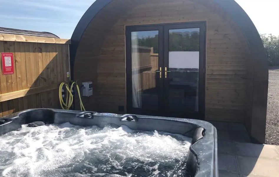 lady-heyes-touring-caravan-park-frodsham-tnoqp
