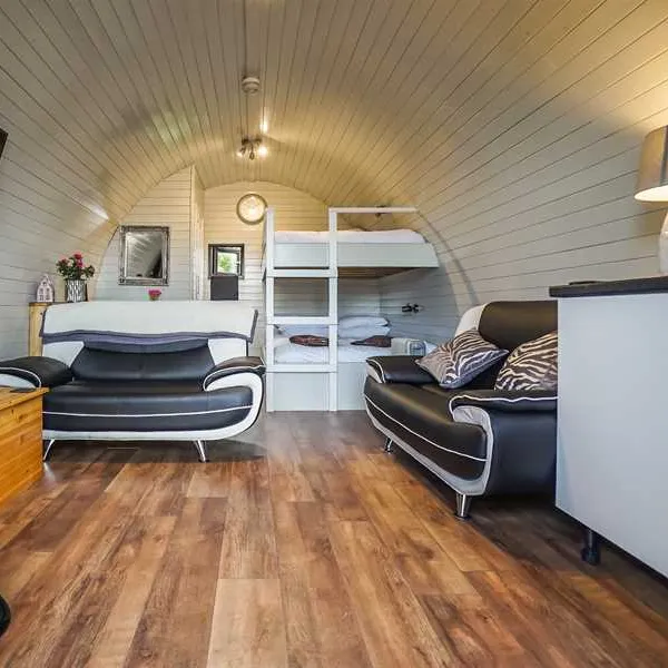lady-heyes-touring-caravan-park-frodsham-xqfai