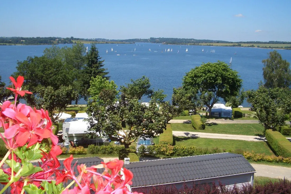 beau-rivage-salles-curan-aveyron-e3vgr