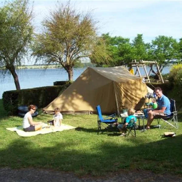 beau-rivage-salles-curan-aveyron-hrkck