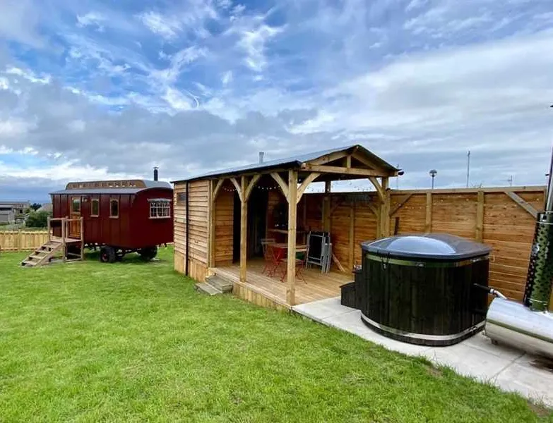 bramble-hill-glamping-filey-ekimq