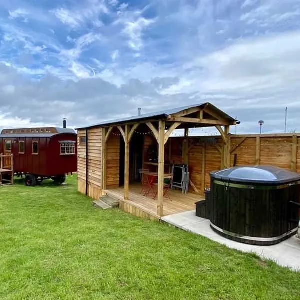 bramble-hill-glamping-filey-ekimq