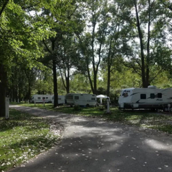 covered-wagon-camp-resort-ottawa-lake-l4a9e