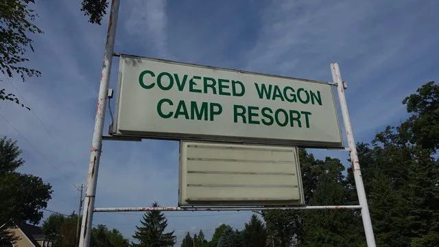 covered-wagon-camp-resort-ottawa-lake-ndiie
