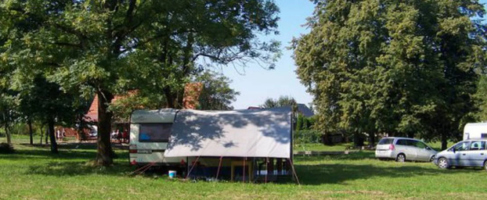 Camp pod kaštany