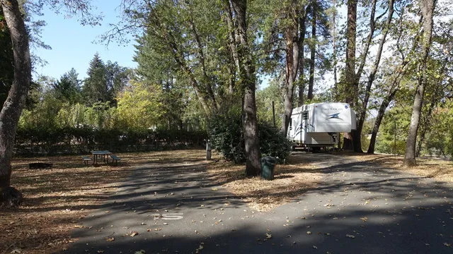 schroeder-park-campground-grants-pass-loygv