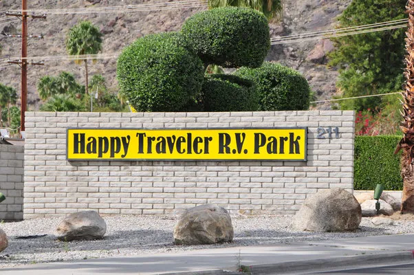 happy-traveler-rv-park-palm-springs-wmt6k