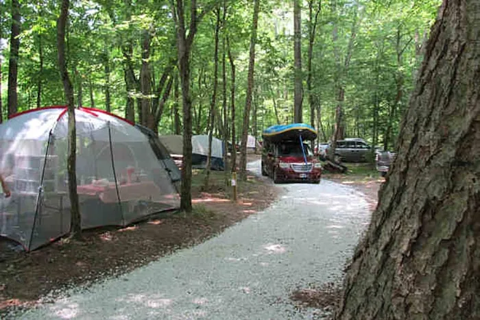 troll-hollow-campground-maseilles-c1vqw