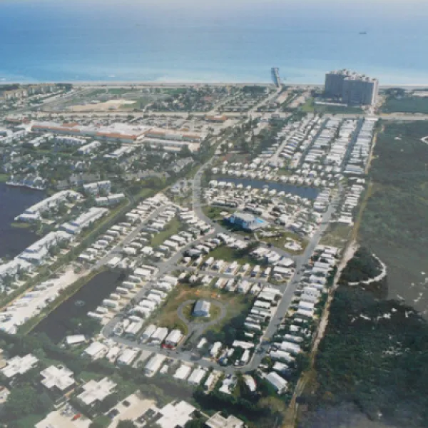 juno-ocean-walk-rv-resort-juno-beach-xv52u