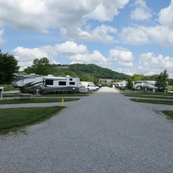 cave-country-rv-campground-cave-city-yqtwx