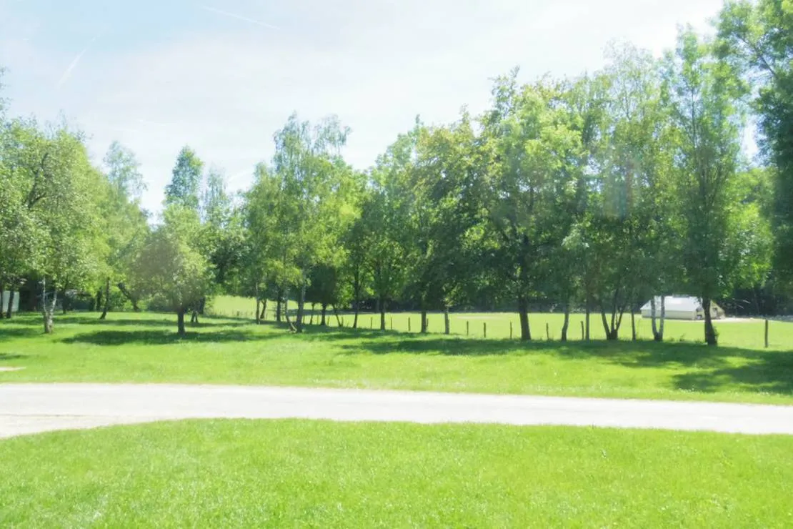 camping-aire-naturelle-de-chatard-louis-viriat-jvvy6