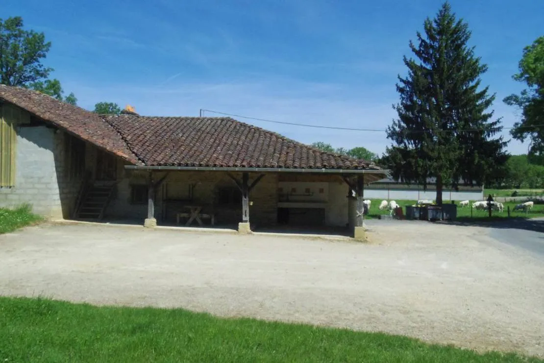 camping-aire-naturelle-de-chatard-louis-viriat-oqopa