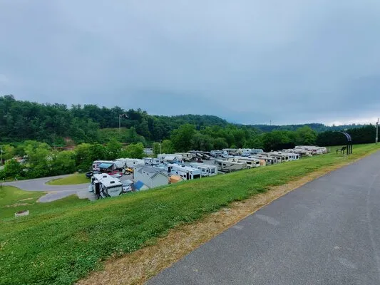 twin-creek-rv-resort-gatlinburg-q9va7