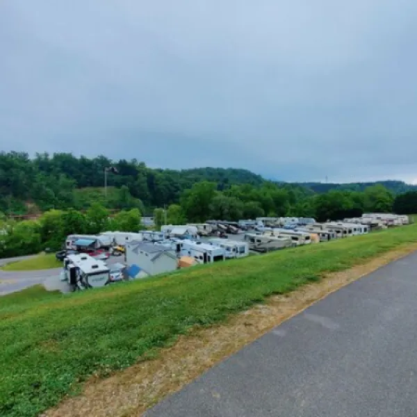 twin-creek-rv-resort-gatlinburg-q9va7