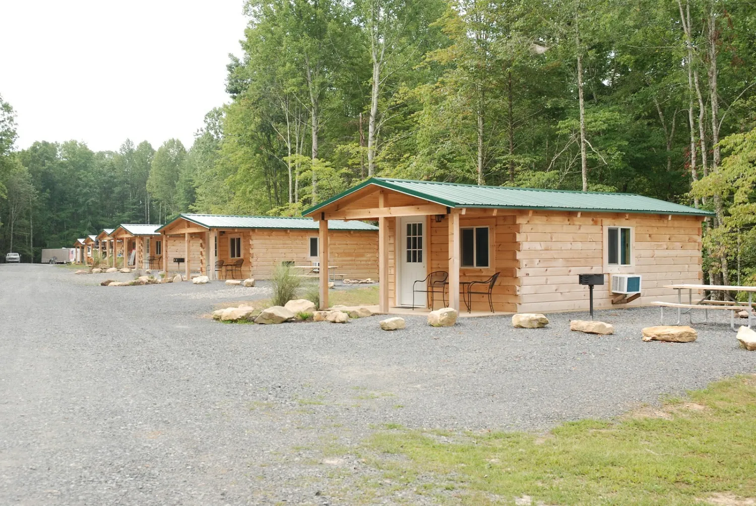 mountain-lake-campground-cabins-summersville-ztroo
