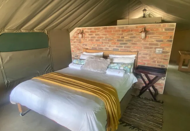 luxury-tents-at-kigeni-on-route-to-ellisras-rhenosterfontein-7a8bc
