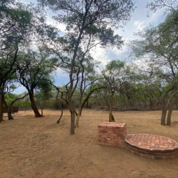 luxury-tents-at-kigeni-on-route-to-ellisras-rhenosterfontein-9qqg7