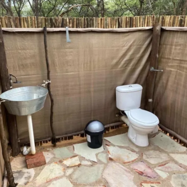 luxury-tents-at-kigeni-on-route-to-ellisras-rhenosterfontein-iirrd
