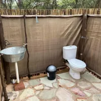 luxury-tents-at-kigeni-on-route-to-ellisras-rhenosterfontein-iirrd