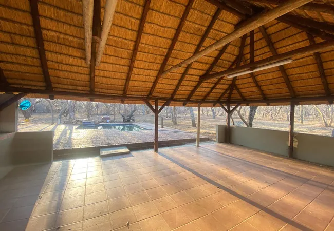 luxury-tents-at-kigeni-on-route-to-ellisras-rhenosterfontein-kjvwv