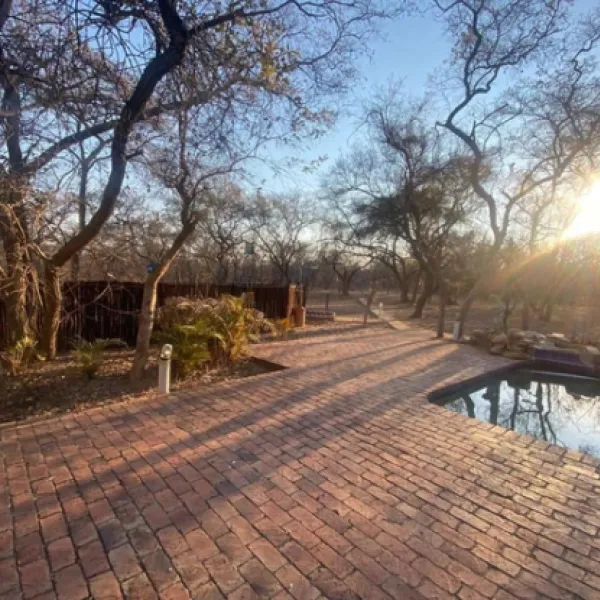 luxury-tents-at-kigeni-on-route-to-ellisras-rhenosterfontein-qbger