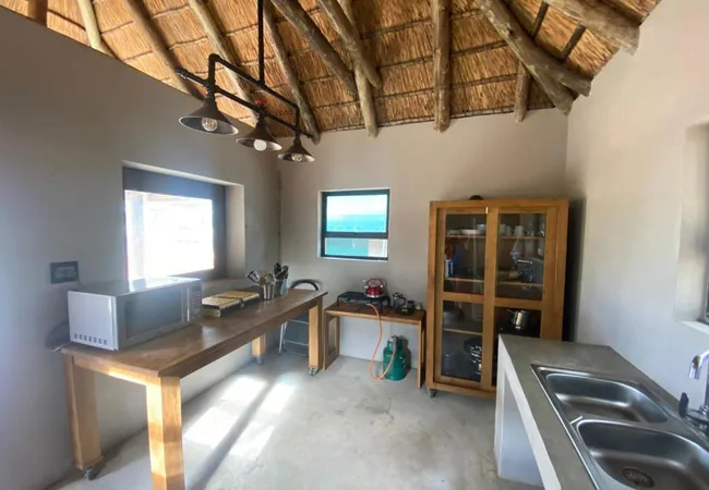 luxury-tents-at-kigeni-on-route-to-ellisras-rhenosterfontein-r1e38