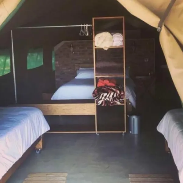 luxury-tents-at-kigeni-on-route-to-ellisras-rhenosterfontein-wpfzt