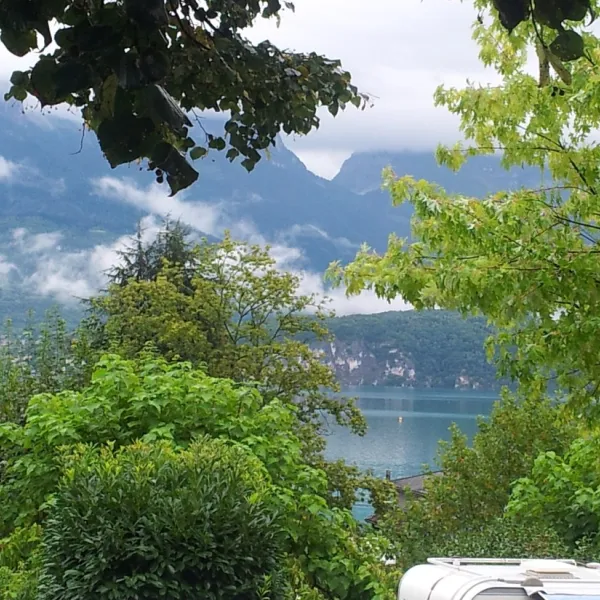 au-coeur-du-lac-sevrier-haute-savoie-6corq