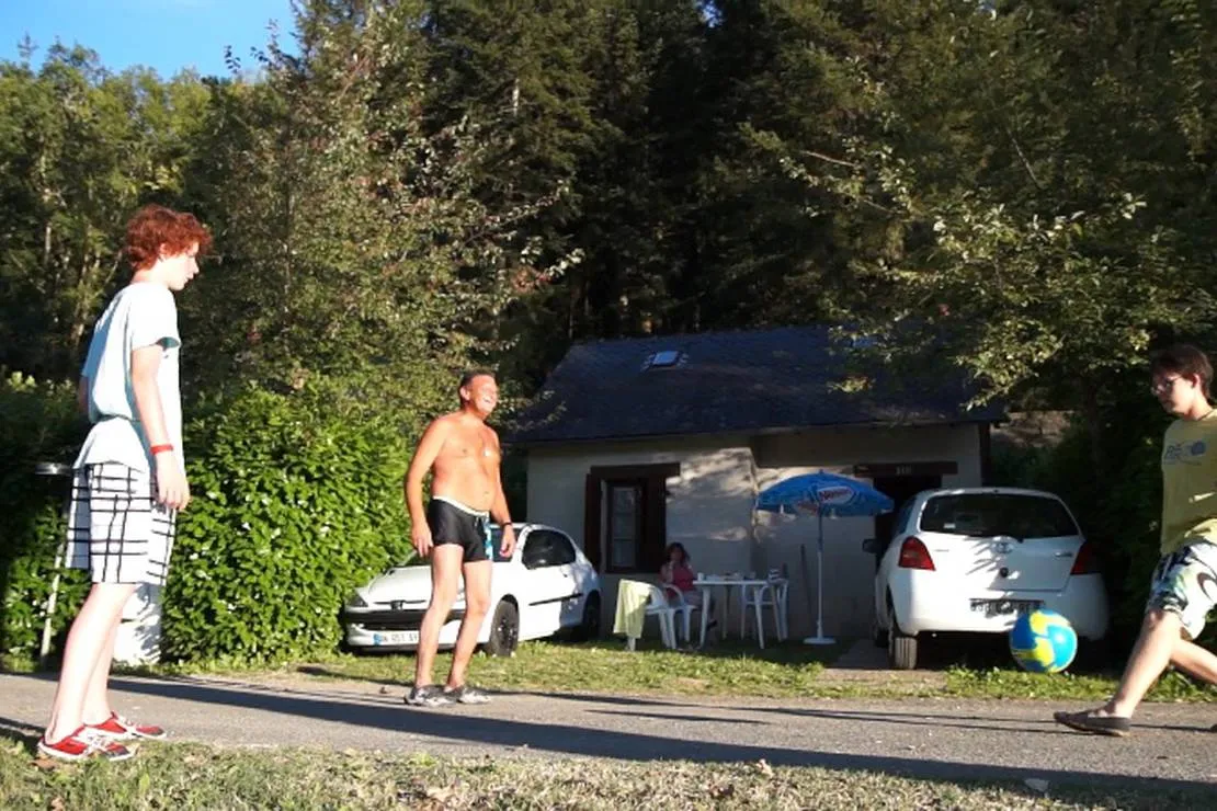 camping-paisserou-najac-j8wdp
