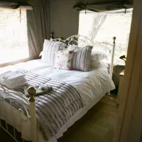 oaklands-glamping-and-treehouse-welshpool-7eozy