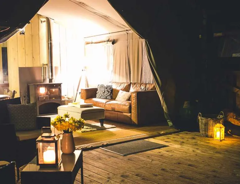 oaklands-glamping-and-treehouse-welshpool-bm3n1
