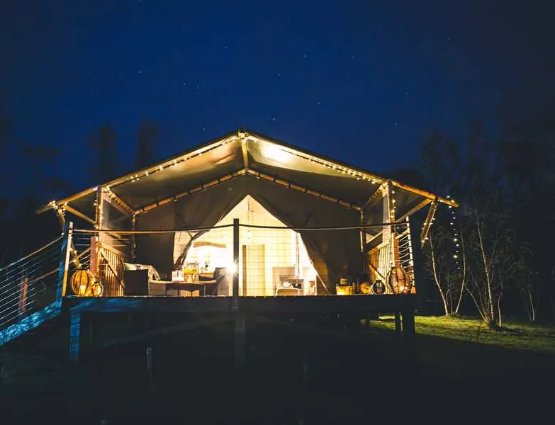 oaklands-glamping-and-treehouse-welshpool-hgsyr