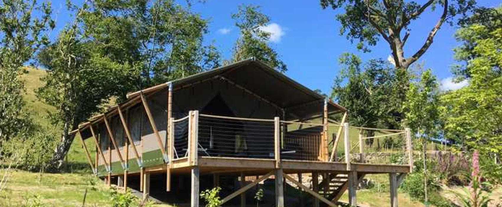 Oaklands Glamping and Treehouse