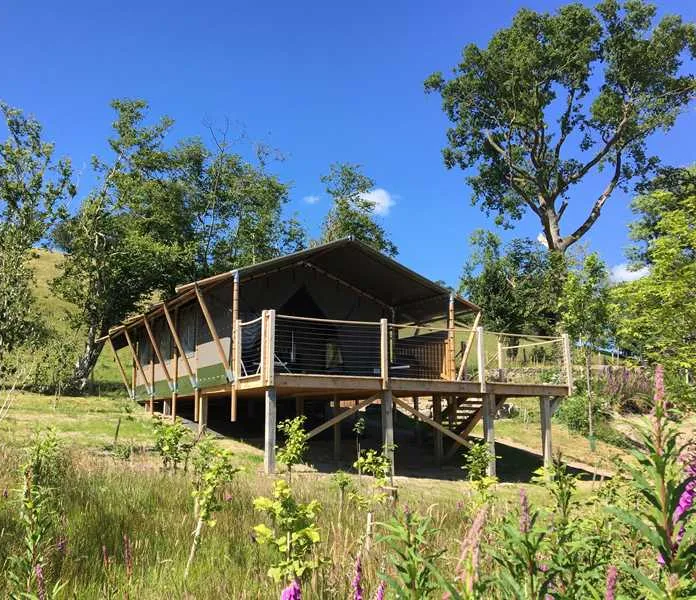oaklands-glamping-and-treehouse-welshpool-quwb0