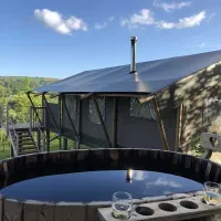 oaklands-glamping-and-treehouse-welshpool-tp9fv